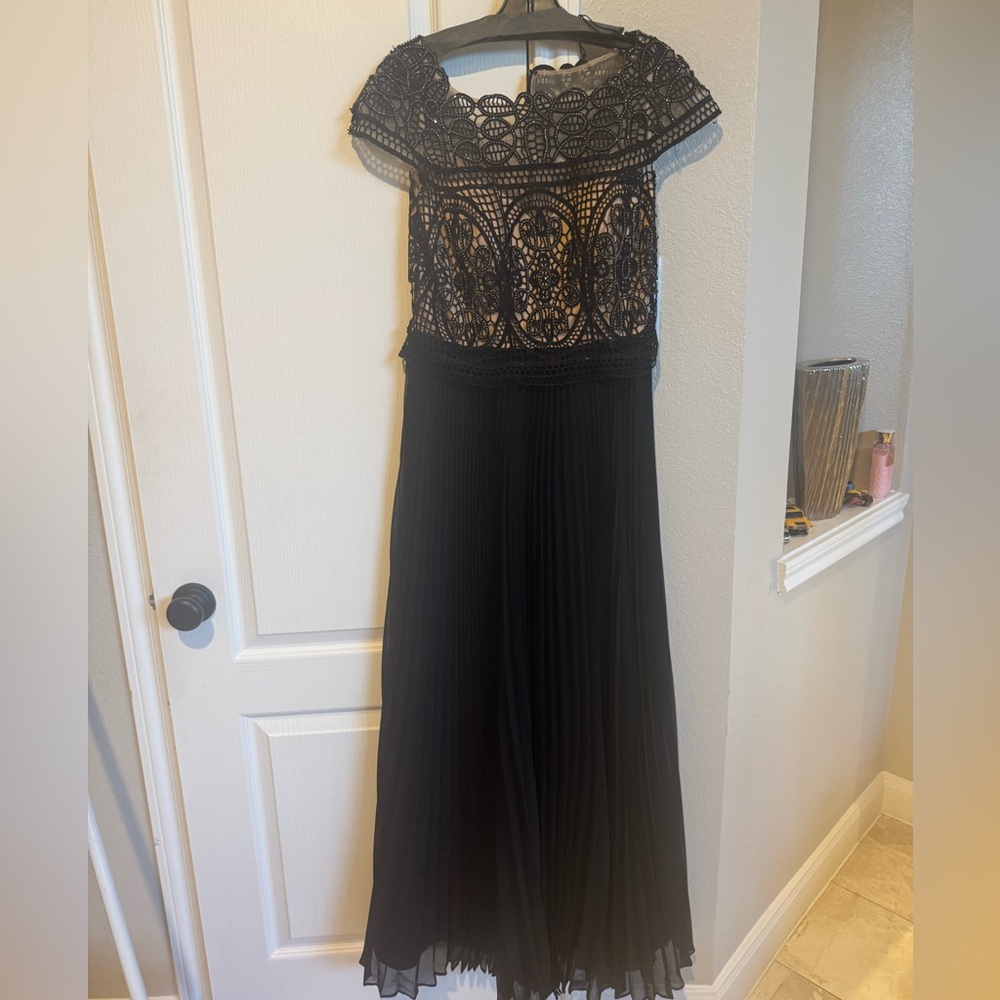Elegant Black Lace Women's Dress